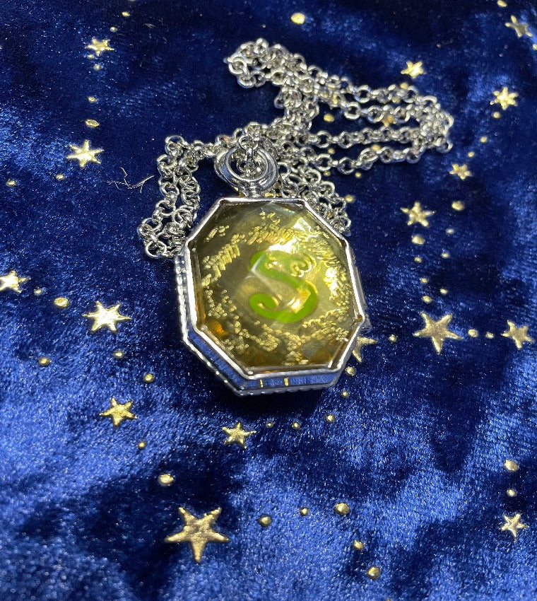 Slytherin' s locket necklace